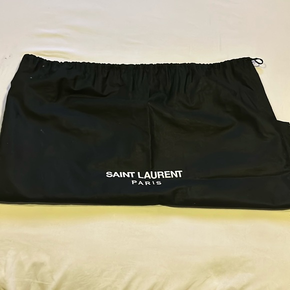 Authentic SAINT LAURENT
Saint Laurent (YSL) Large Loulou - Picture 14 of 17